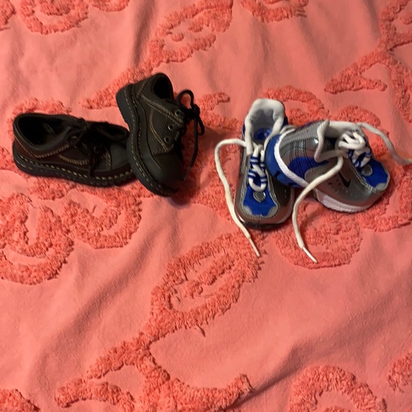 Set of 2 baby boy shoes! - Picture 1 of 3
